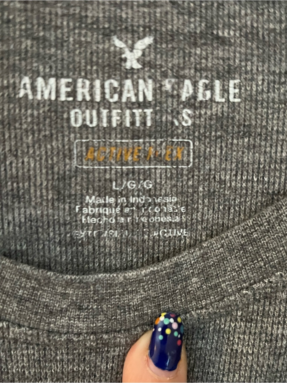 American Eagle Outfitters Men's Two-Tone Charcoal Gray Long Sleeve Tee - Picture 4 of 5